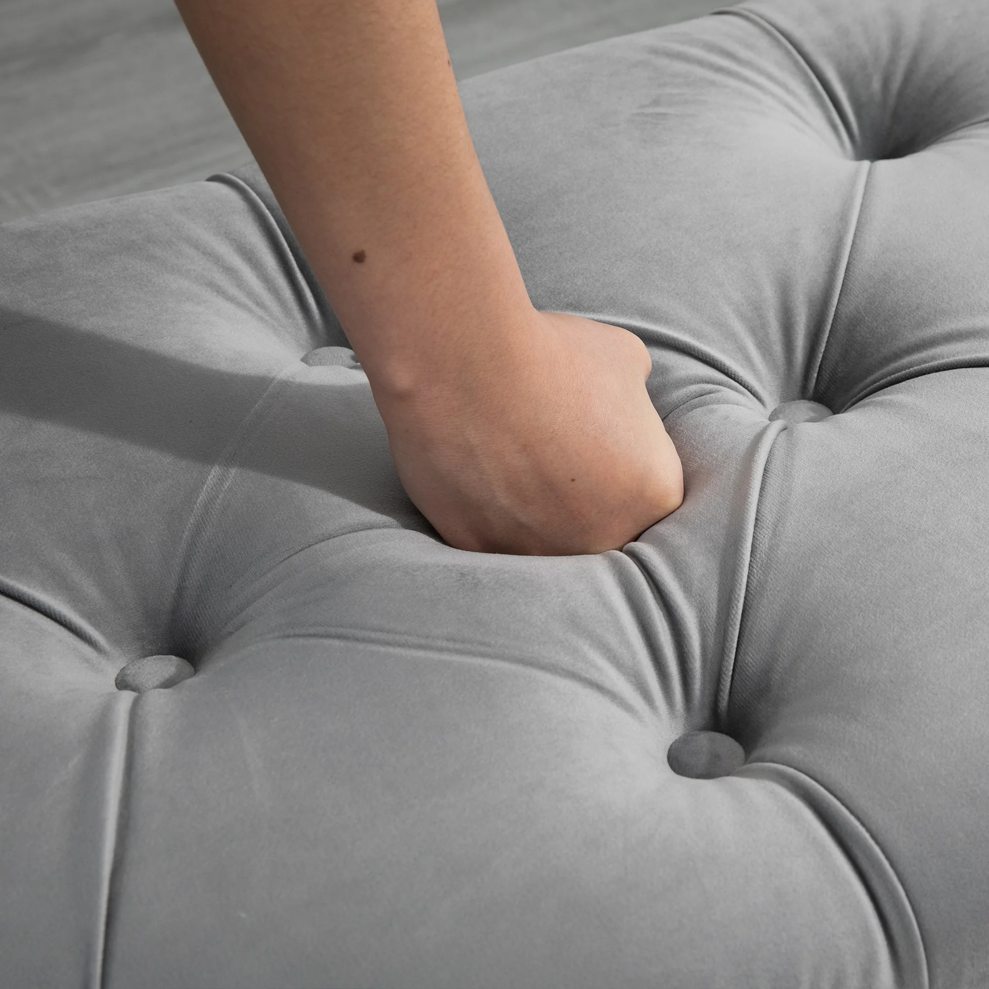 Banc de rangement, coffre de rangement design capitonné demi-cercle bout de lit avec revêtement velours, pieds en bois d'hévéa, pour salon, chambre, entrée, 120 x 46 x 42 cm, gris - Image 8