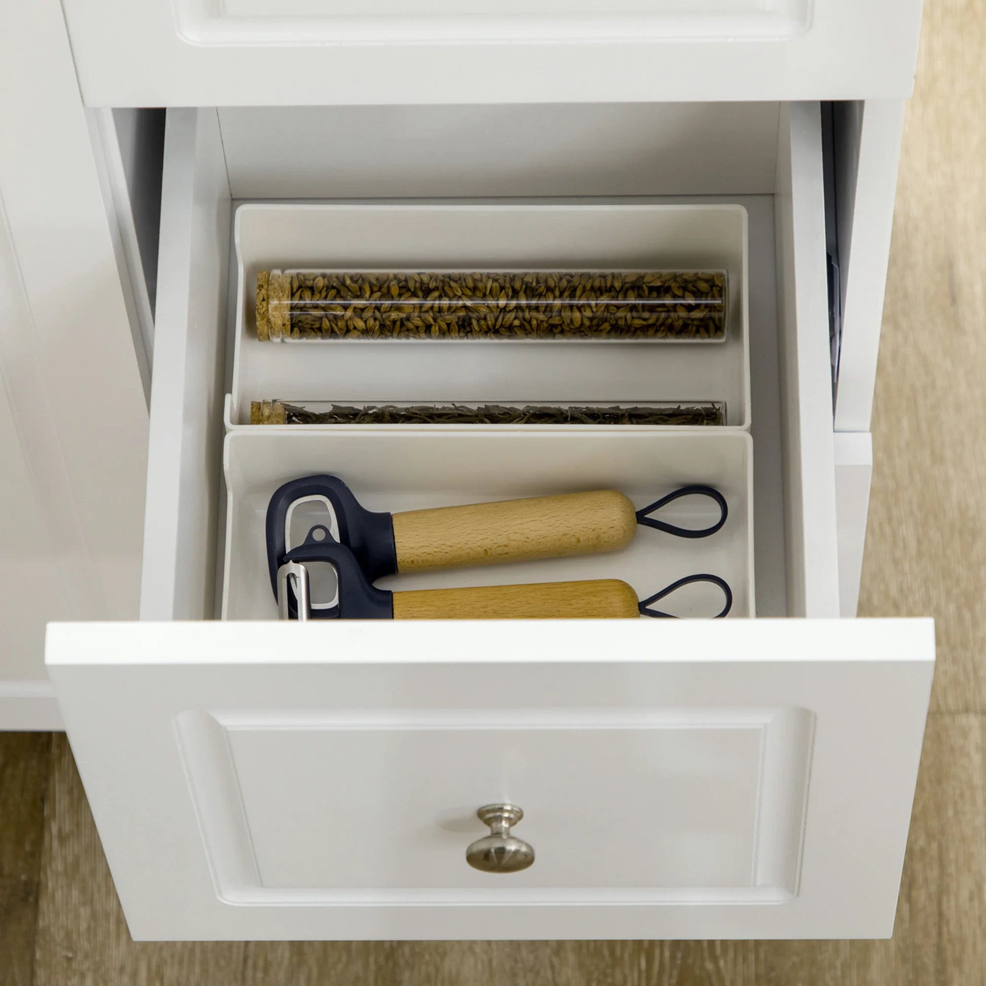 Desserte de cuisine sur roulettes, îlot central cuisine avec plateau en bois d'hévéa, 3 tiroirs, 1 placard, 2 portes, porte-torchons et porte-épices, 111,5 x 45-75 x 89 cm, blanc - Image 10