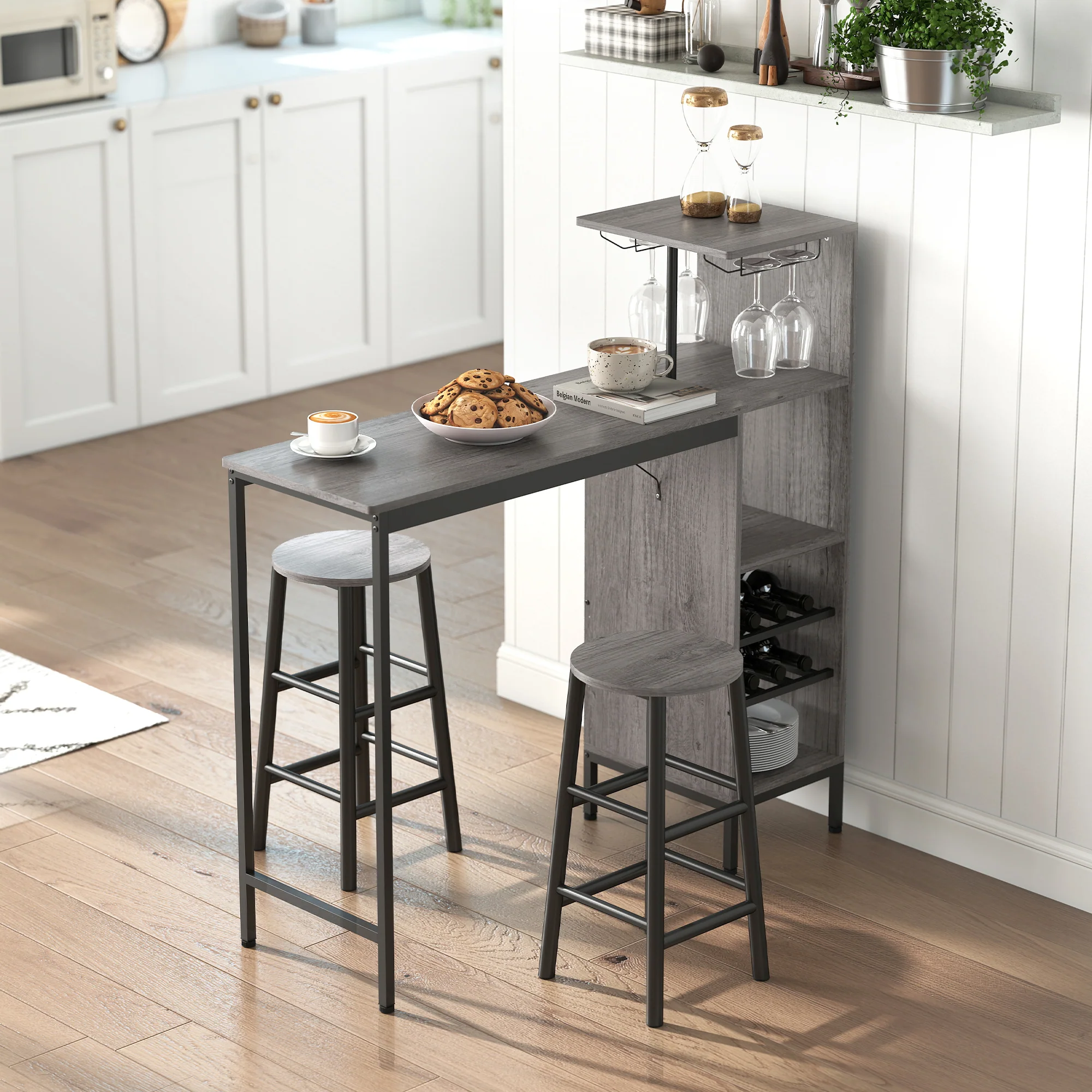 Ensemble table de bar avec tabourets, table à manger debout avec 2 chaises de bar rond avec repose-pieds, avec étagères de rangement, casiers à vin, porte-verres, effet bois naturel - Image 11