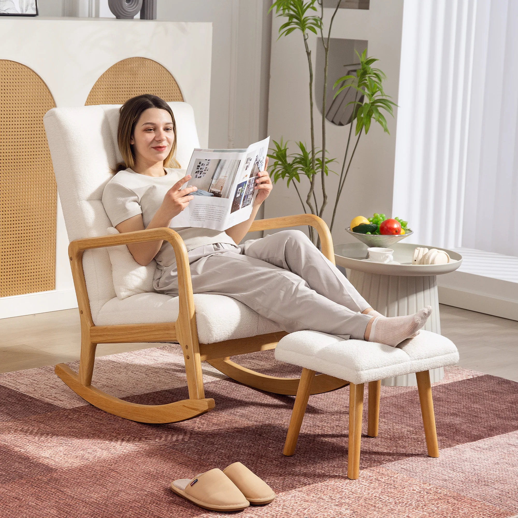 Fauteuil à bascule avec repose-pieds, rocking chair, fauteuil allaitement en tissu bouclette, assise large, pieds en bois, coussin inclus, chaise à bascule pour salon, chambre, balcon, blanc - Image 3