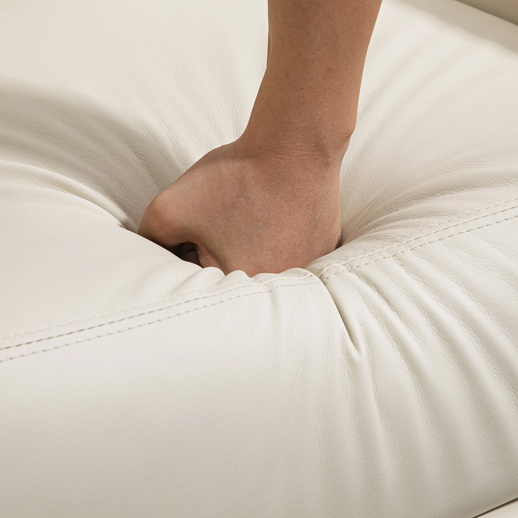 Fauteuil de Relaxation et Massage électrique avec Inclinaison Manuelle Dossier Repose-Pied réglable revêtement synthétique Crème - Image 10