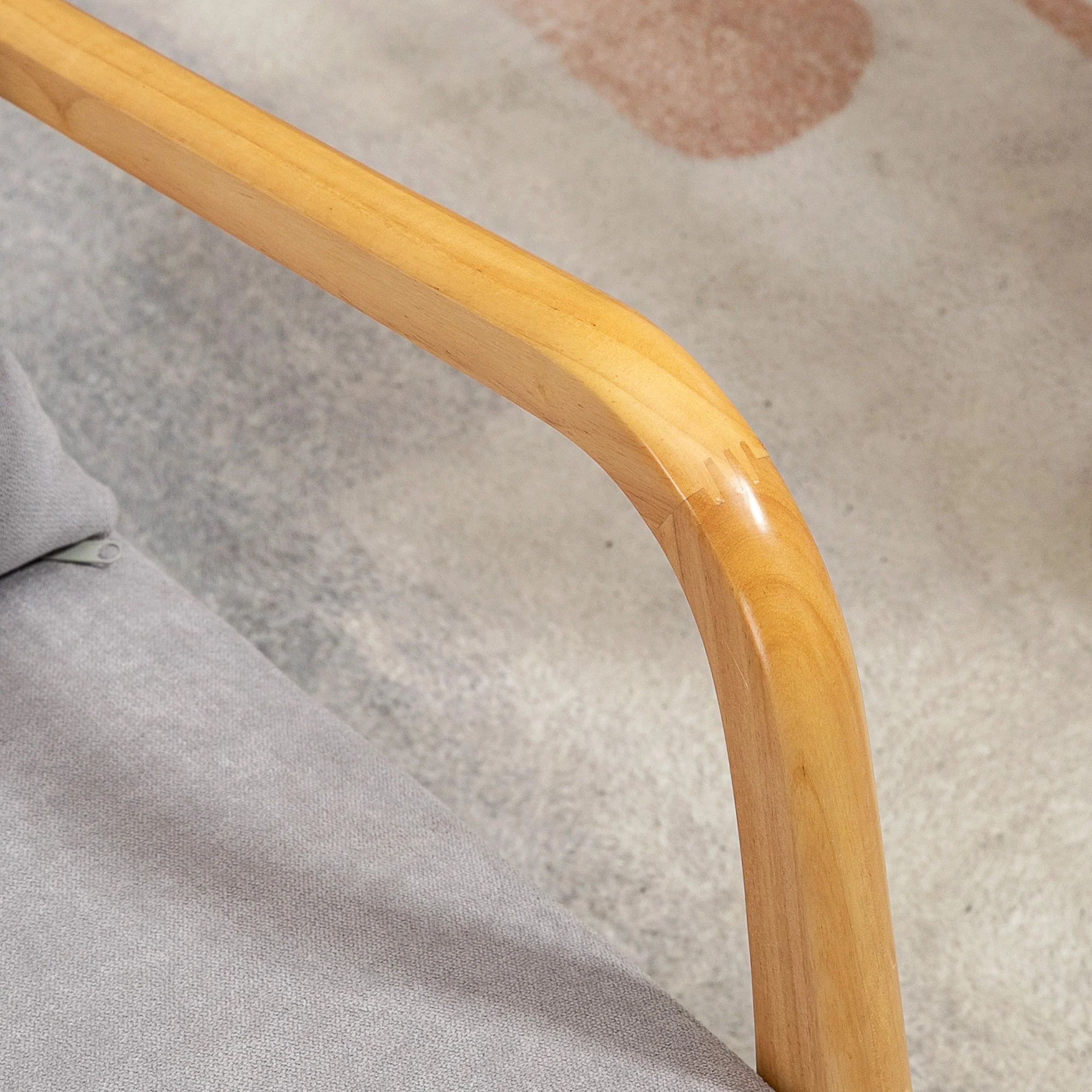 Fauteuil de salon avec cadre en bois massif fauteuil lounge - assise profonde - accoudoirs - aspect velours gris - Image 8