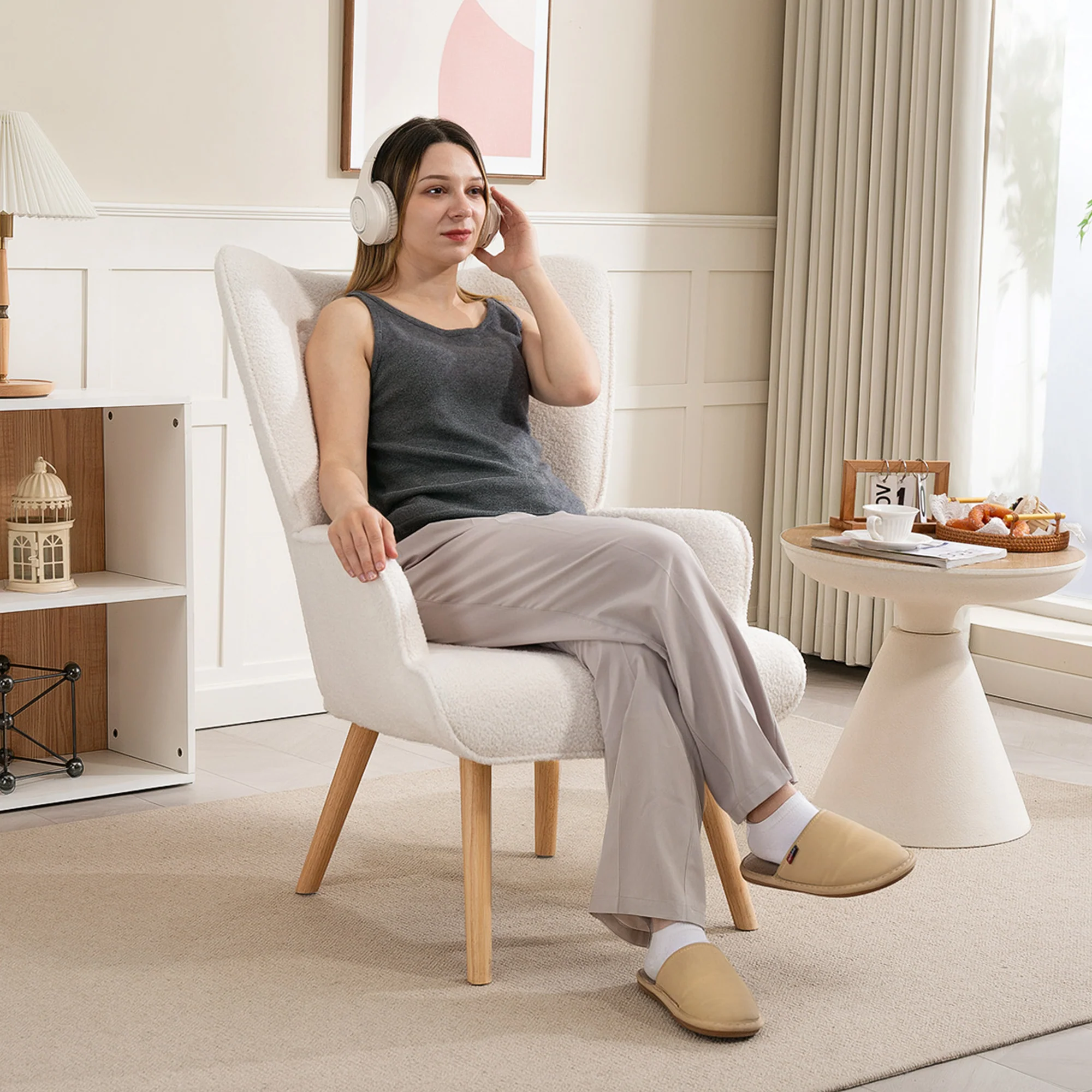 Fauteuil de salon en tissu bouclette, fauteuil moderne, capitonné et rembourré avec pieds en bois, accoudoirs et dossier ergonomique, pour salle à manger, salon, chambre, bureau, beige - Image 3