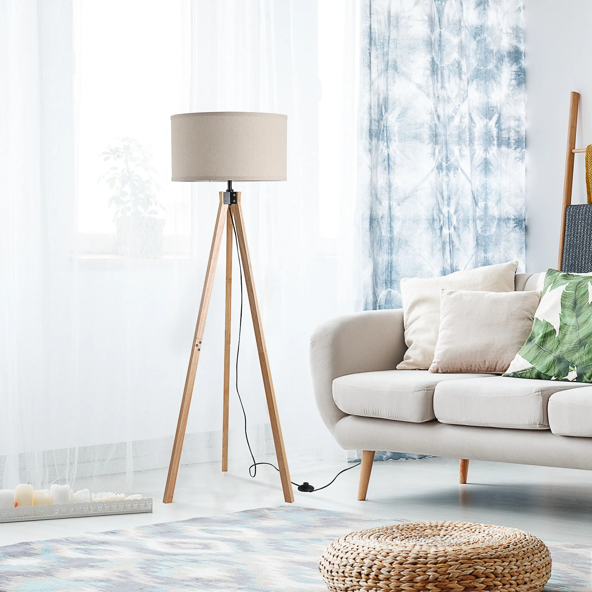 Lampadaire trépied style scandinave 40 W max. dim. 45L x 45l x 152H cm bois de pin lin beige - Image 3