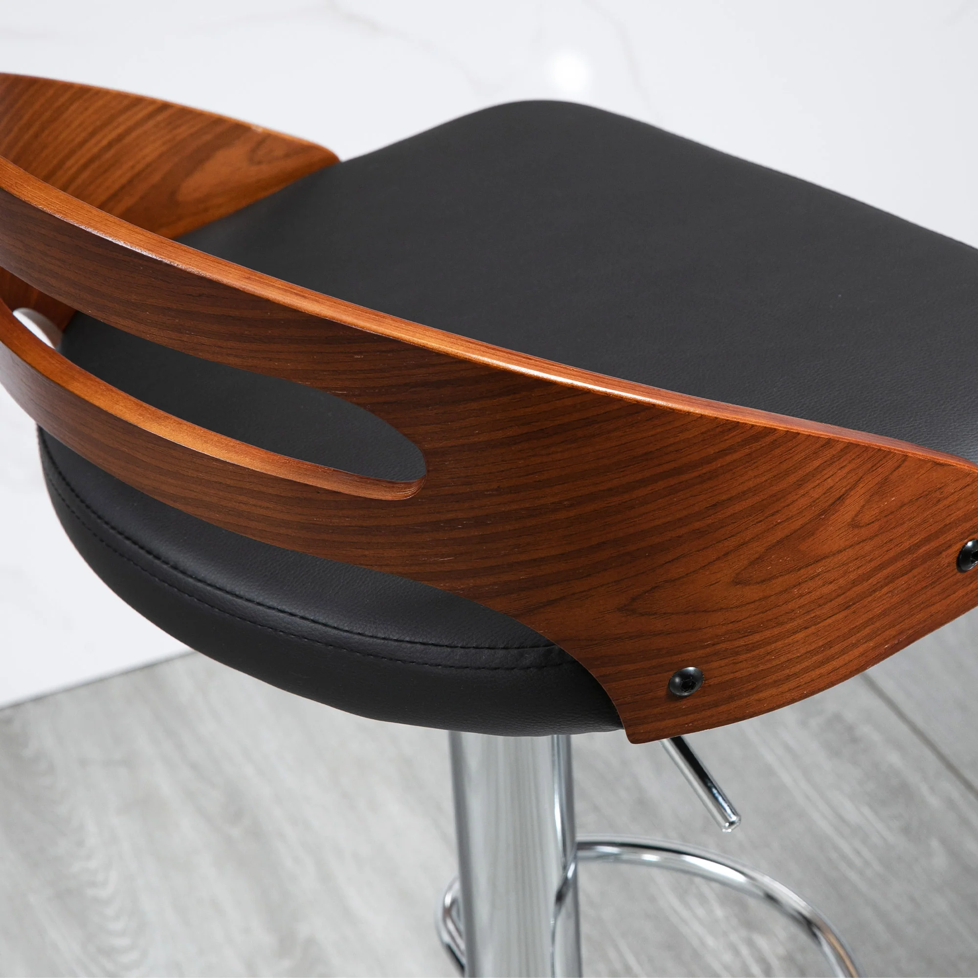 Lot de 2 tabourets de Bar Design Contemporain Hauteur d'assise réglable pivotant 360° revêtement synthétique Noir Dossier ajouré Aspect Bois - Image 11