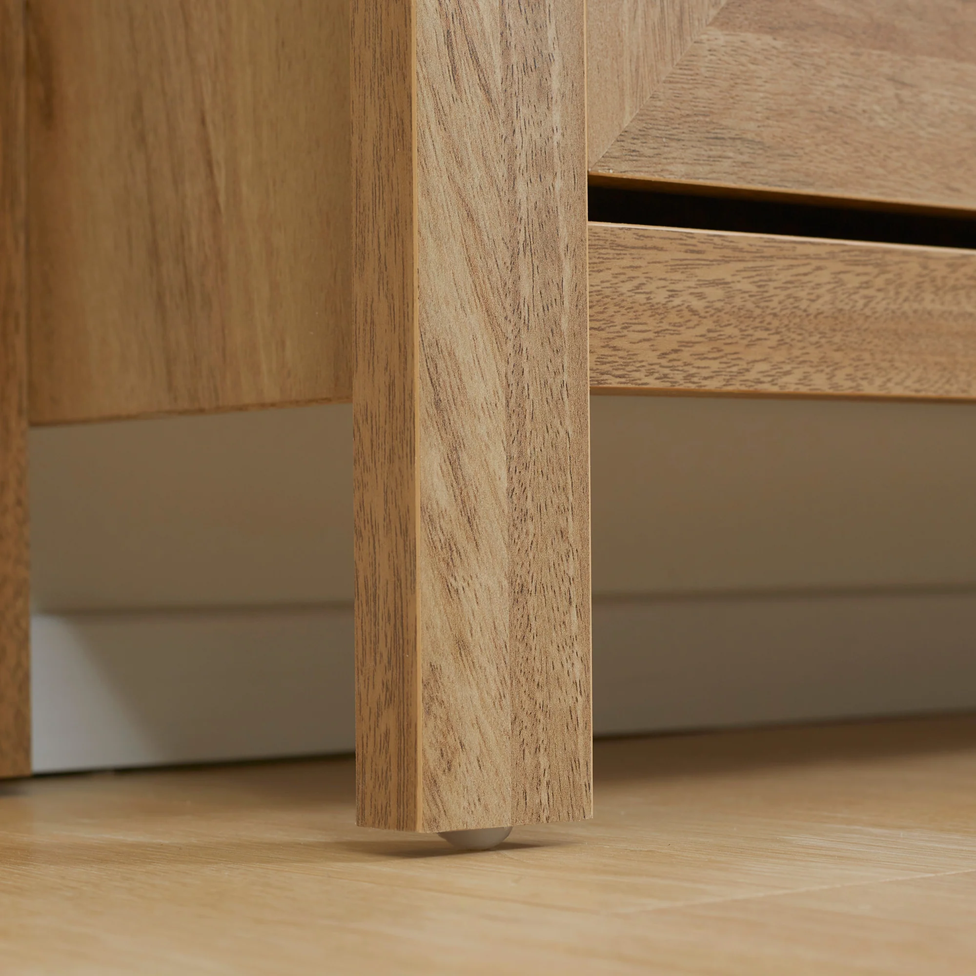 Meuble chaussure entrée, armoire à chaussures avec 3 tiroirs à portes abattants effet cannage rotin et étagère réglable, meuble d'entrée et couloir 18 paires - 80 x 23,5 x 121,5 cm bois naturel - Image 10
