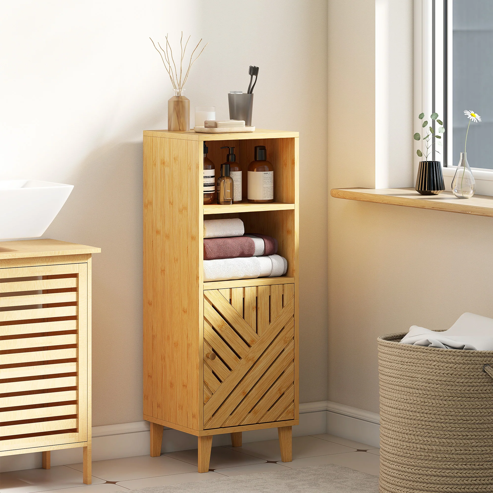 Meuble de salle de bain, meuble de rangement, armoire salle de bain avec 1 placard, 2 compartiment ouvert, porte et pieds en bambou, 32 x 30 x 90 cm, effet bois naturel - Image 3