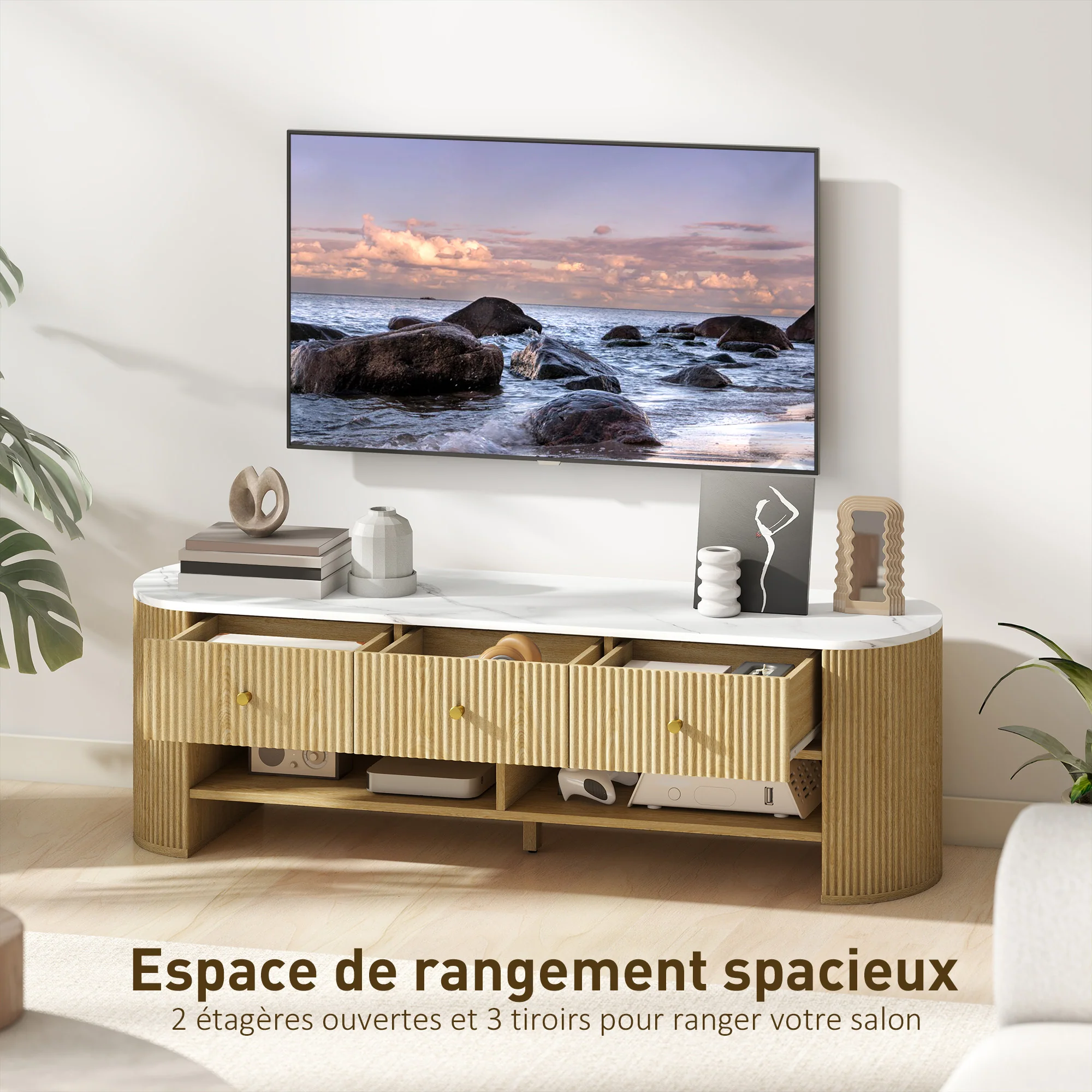 Meuble TV 140 cm, meuble télé pour téléviseur 32-65 pouces effet marbre avec 3 tiroirs fa?ades à cannelures, 2 étagères ouvertes et 2 trous pour cables, banc TV moderne, effet bois naturel - Image 6