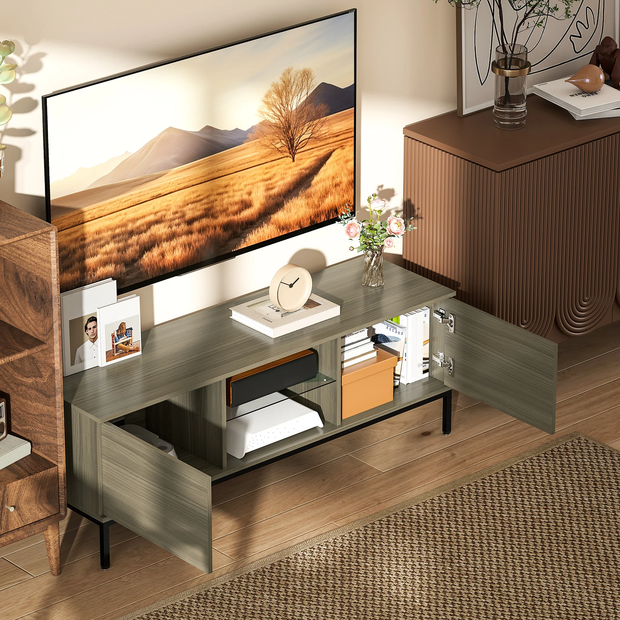 Meuble TV 140 cm, meuble télé pour téléviseur jusqu'à 60 pouces avec 2 portes et étagère en verre réglable, banc TV moderne pour salon, chambre à coucher, gris - Image 10