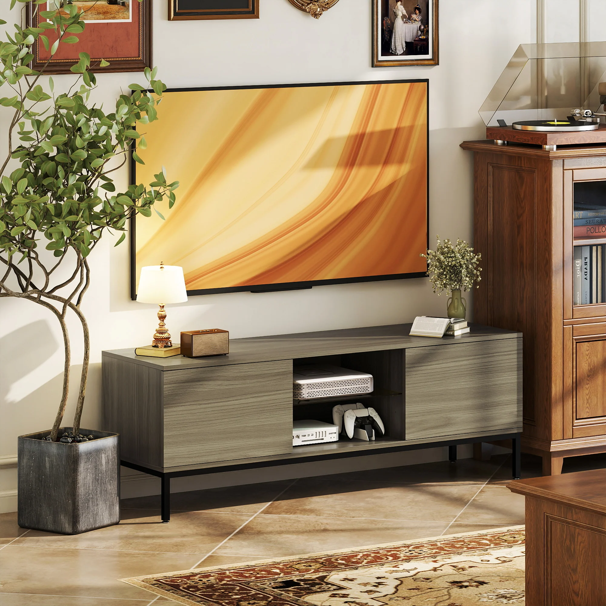 Meuble TV 140 cm, meuble télé pour téléviseur jusqu'à 60 pouces avec 2 portes et étagère en verre réglable, banc TV moderne pour salon, chambre à coucher, gris - Image 3