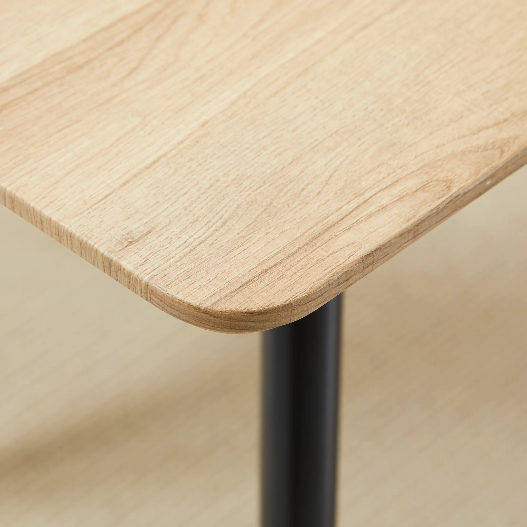 Table à manger rectangulaire, table de cuisine 140 cm, 4 personnes avec plateau effet bois, table de salle à manger, 4 pieds en acier, naturel et noir - Image 9